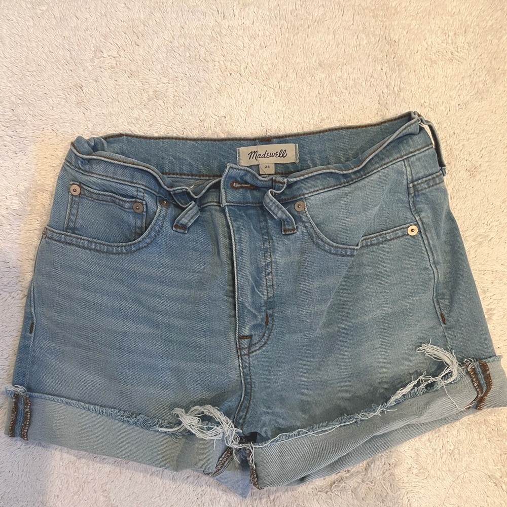 Madewell “The Perfect Jean Short” light wash